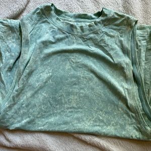 Lululemon muscle tee